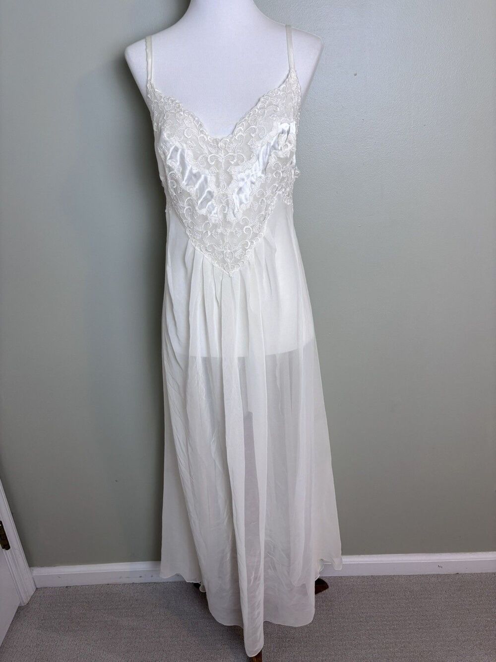 VTG Y2K Victorias Secret Slip Nightgown Ivory Long Lace Bridal Romantic Coquette